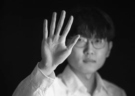 ;柏林时间2月14日，第69届柏林国际电影节主竞赛单元影片《地久天长》举行了首映